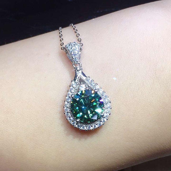 Alindra Voselle Necklace | White Gold